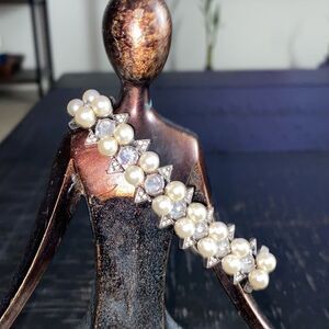 Banana Republic Pearl & Clear Stone Costume Jewelry Bracelet​​​​​​​​​​​